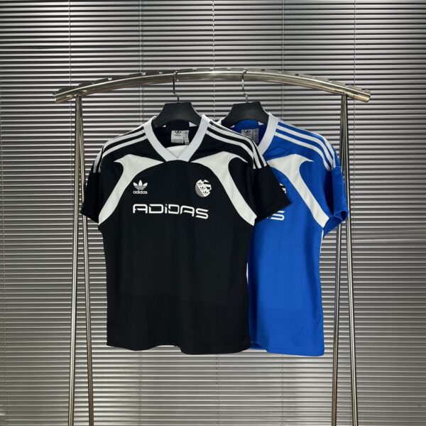 Adidas Originals Logo Vintage Tee 2 Adidas Originals Logo Vintage Tee