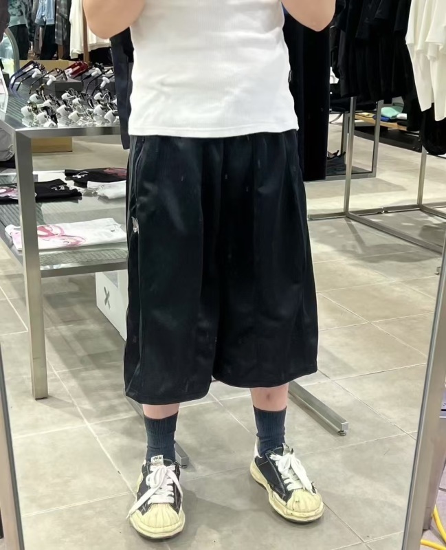 Needles Track Short Black/Silver