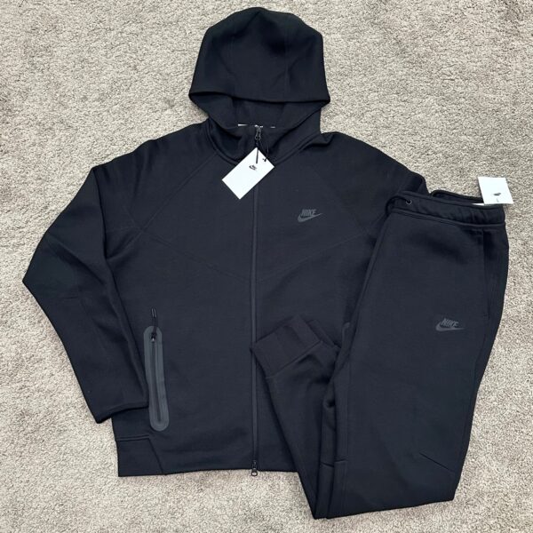 Nike Tech Fleece Classic Tracksuit2 Nike Tech Fleece Classic Tracksuit