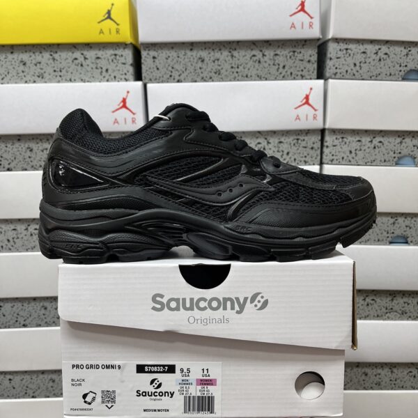 Sauconi Pro Grid Omni 9 Black Noir11 Sauconi Pro Grid Omni 9 'Black Noir'